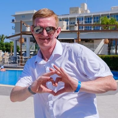 Ginger Jedi master #Thisistheway spurs fan #Coys a son a father and a grandfather ✌💙
