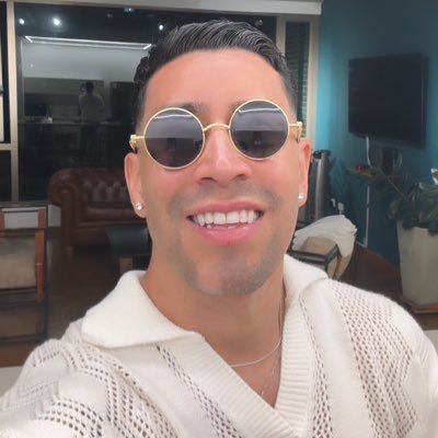 JohnnyClouds's profile picture. Artist / Producer 🎹🧬 🇵🇷🇲🇽