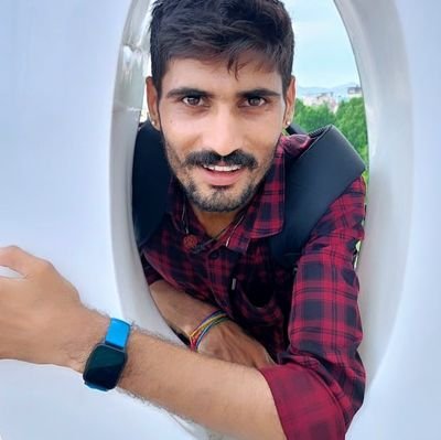 kss305403's profile picture. 