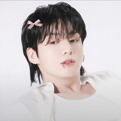 michh_snz's profile picture. tengo una vida sexualmente activa,todos los dias me coge una desgracia