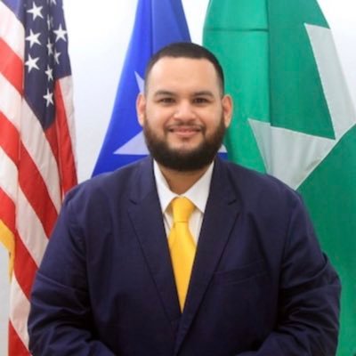 Puertorriqueño y Salinense apasionado por el Servicio Público. Biólogo en DRNA y Legislador Municipal de Salinas. Fanático de Mets de Nueva York.