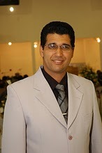 Sou o Apóstolo Marcos Santana
Presidente Nacional do Projeto Semeando Rhema.
Amo a Deus, minha família e a meu ministério.
Um servo à serviço!