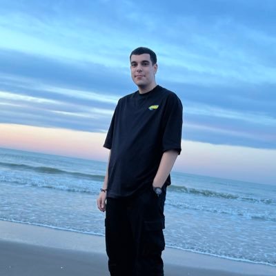 mhshoaei84's profile picture. من‌از‌دیوانہ‌ها‌دیدم‌هزاران‌عاقلِ‌مُرده..!