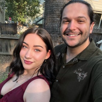 • 25 • ♌️♑️♏️ • She/Her • https://t.co/qT18rq8Zn6 • 🏳️🌈 •