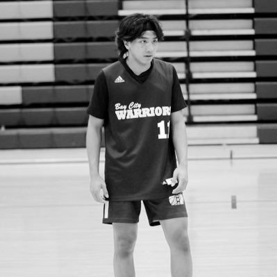 5’8Point Guard St.Ignatius College Preparatory Class of 2026 📚🏀