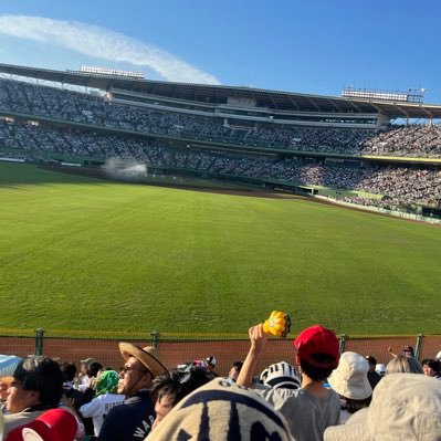 N7Am2N59MX8612's profile picture. 土日に京セラに行くことが多いです！特に森さん好きです2025年は年間20試合現地目標🐮無言フォローさせていただきます🙇