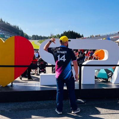 nismoroger's profile picture. Le canard chanceux en affaires mais idiot en amour 🐻🤩 -Fanatique d’Enstone -Ingénieur / MSc in Finance / Trucker #TeamSpirit