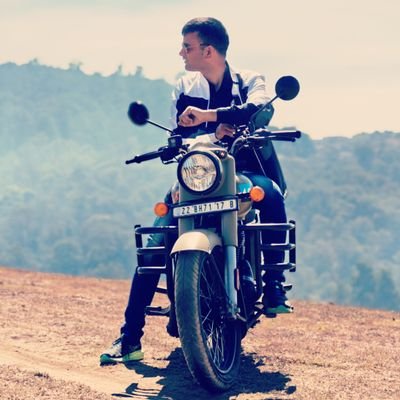 BajuUstad_IND's profile picture. Professional Paramotor Pilot 👨‍✈️.                                               

🪂🪂 AIRBORNE 🪂: Because greatness is never achieved by staying grounded.