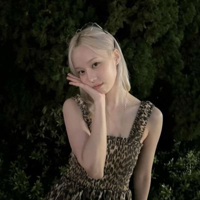 fllrywz's profile picture. 