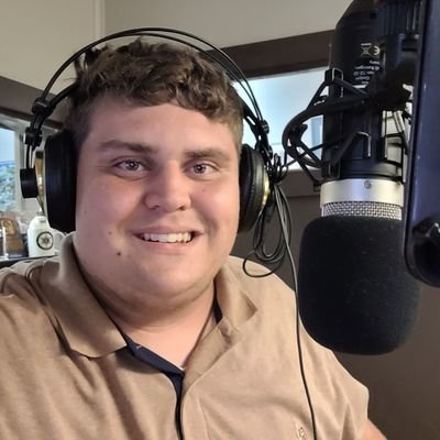 God first! Child of the KING !! 🙌
Romans 8:28
Current WSCC Student! Plant City FL❤️
Host of The Christian Ballard Show on YouTube! Co host of MSU LIVE