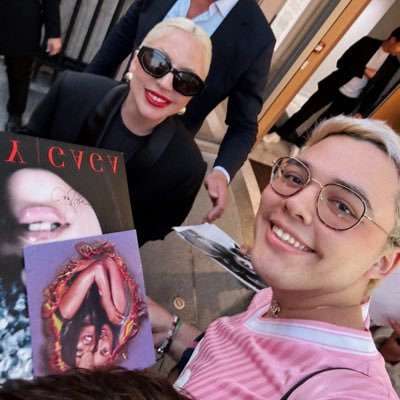 I’m the unrecognized son of lady gaga and lalisa || 🏳️🌈 || he/him || FREE PALESTINE || LGBTIQ+, women and blackpink are the revolution.