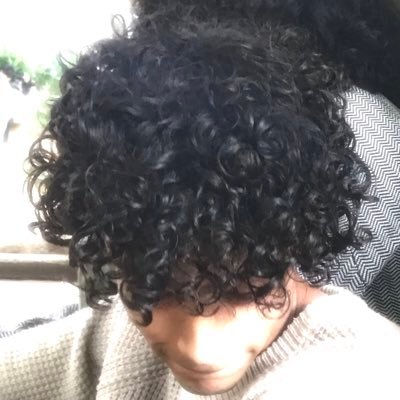 AveiroAbhinav's profile picture. blondedbyfrank.