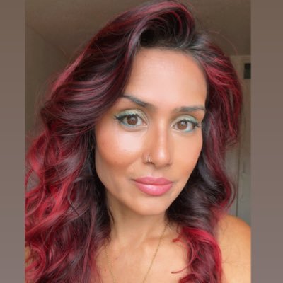 ShaminParis's profile picture. Resonance Apothecary | Essential Oil Educator| | Intuitive Healer| 📚From Islam to Spirituality