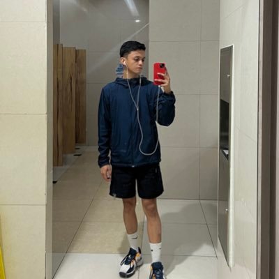 corneIio's profile picture. 