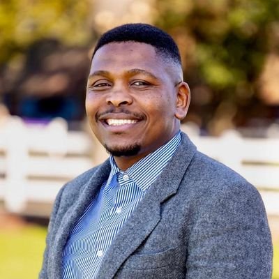 TeboMashinini's profile picture. Visionary