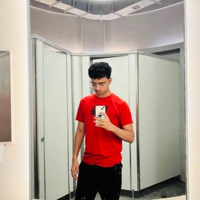 siddheshh12's profile picture. 21 | python | data engineering