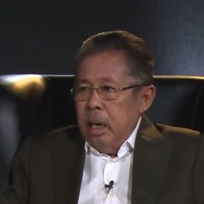 ngumpetaja's profile picture. we all need something to lean on