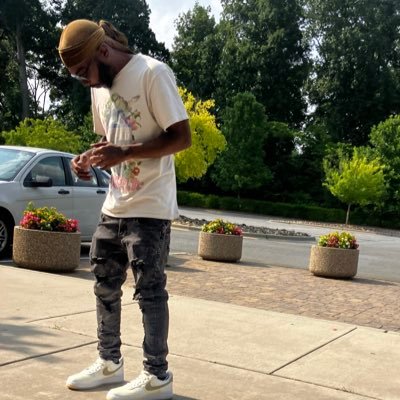 lifestyledinero's profile picture. NYC ✈️ CLT | LETS GET RICH 🔥
TOP 5% PIKKIT BETTOR (MLB)