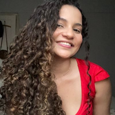 tetisampaio's profile picture. ☀️ 021