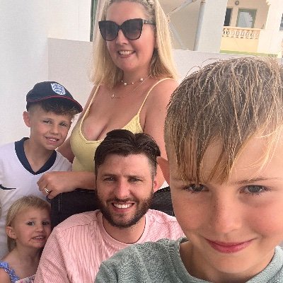 EmmaQuigley16's profile picture. Adventures with my boys 👨‍👦‍👦
Girl gang with my Winnie 👩‍👧
Ginger 🐈
Ally 🐶