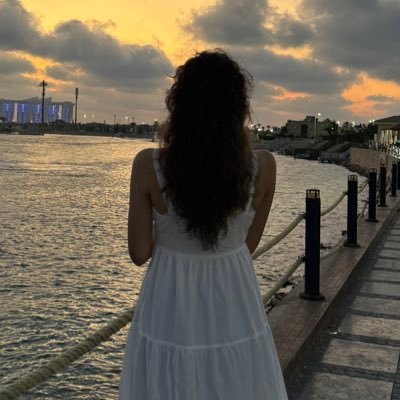 Fascinatingrona's profile picture. trying to get out of here