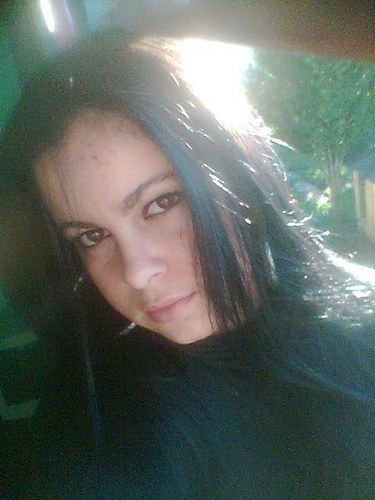 Sou pessoa de dentro pra fora. Minha beleza está na minha essência e no meu caráter. Acredito em sonhos, não em utopia. Mas quando sonho, sonho alto.