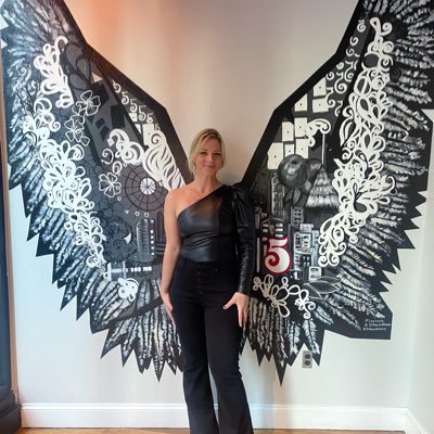 djjamski's profile picture. My biggest flex is having nothing to hide 💪🏼             Stay grateful and kind 🫶🏼🦋