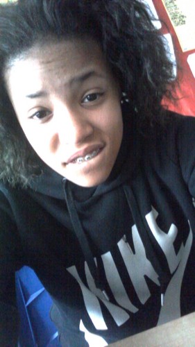 The Wifeyy Here !! I Love My GirlFriendd More Thenn AnyyThing No Matter What 11/29/11 ForEver Soo All You'Fee's FallBackk Cause Kechelle For Me (-Nene btw) 