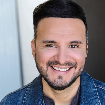 Professional Curious Person | Content & Social Strategist at @UniversalOrl & @HorrorNightsOrl | Co-Owner/Founder @grimbradstudios