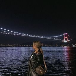 Seeshatewtx_0N's profile picture. Originally from Malaysia, now living in the UK, runs a clothing shop