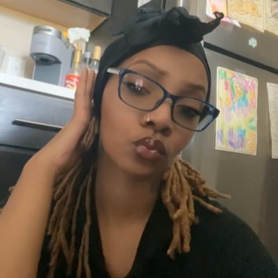 💜 • Yahawah • 𝑀𝑢𝑠𝑖𝑐 @NairicsRoses • |𝑅.𝐼.𝑃 𝐾𝐾|𝑀𝑢𝑠𝑖𝑐 𝐼𝐺: 𝑛𝑎𝑖𝑠𝑜𝑓𝑓𝑖𝑐𝑖𝑎𝑙𝑚𝑢𝑠𝑖𝑐 | main IG: CirianEarrahs