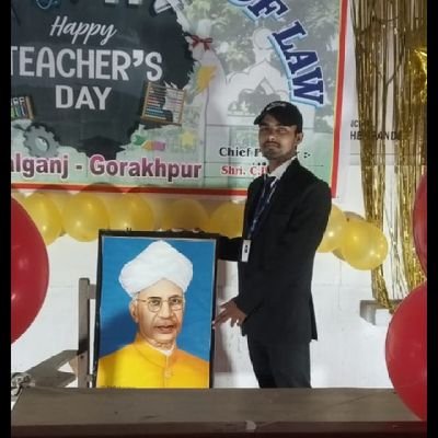 Fakhruddin9525's profile picture. I'm law student and I'm proud of Islam dharma 🇮🇳🥰