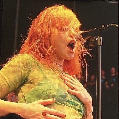 yelyahsoob's profile picture. the tortured moaswifties department