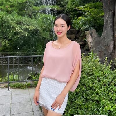 Boutique and beauty cosmetics 💅💄
A girl determined to build 🦾
Owner of footjoy wears
Adventure lover 🏞️
🏌️♀️#golf 🍷#winelover
✨#아름다움 💖#에프 🌺