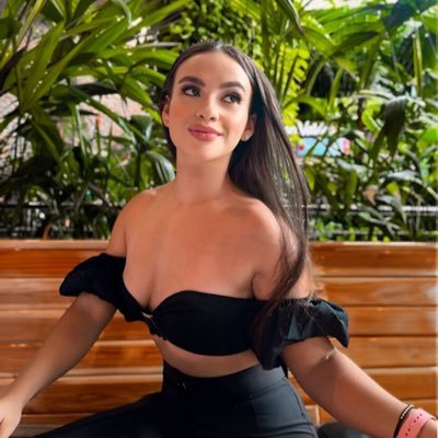 JulianaQR00's profile picture. ig: julianaquinteror