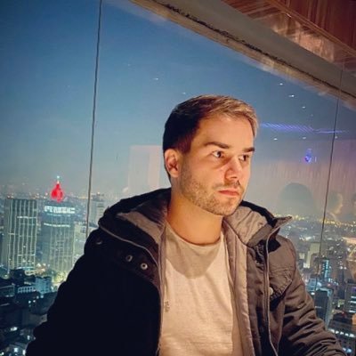 yurirayoni's profile picture. “O poder da imaginação nos faz infinitos”