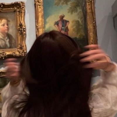 قد يؤخرُ الله الجميلَ ، ليجعلهُ أجمل . بدأت مسيرة حياتي من الان 👩🏻💻