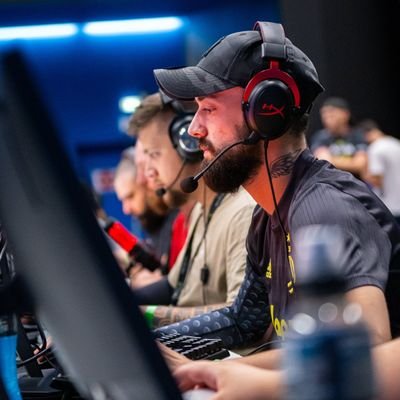 f0xeLoN's profile picture. 🇫🇷 28yo 
@CounterStrike
Player for ??