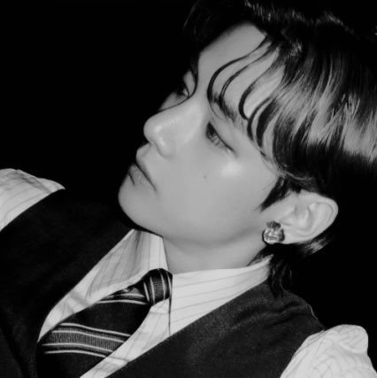 UK_KTH's profile picture. 🇬🇧 UK Support Account for Kim Taehyung |  Main: @KTH_UK. Half of @TaeProjects 💜
Associated with @TaehyungFunds