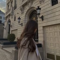 Originally from Malaysia, now living in the UK, runs a clothing shop