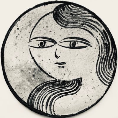 megumireland's profile picture. 漫画家/画家 instagram https://t.co/IsixcTG24u 第24回文化庁メディア芸術祭マンガ部門審査委員会推薦作品『水辺のできごと 』販売中！ https://t.co/PTPS8ZPRZn マガジンハウスSHUROにて「棕櫚の木の下で」連載中↓↓↓