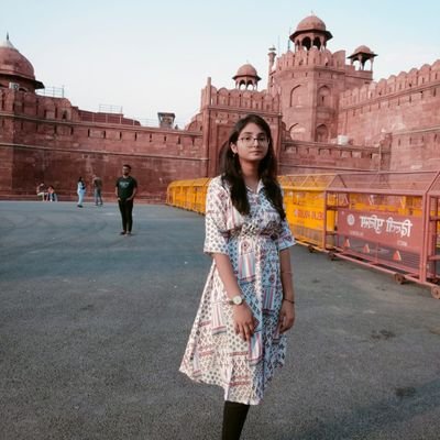 sonaligupta3107's profile picture. NET JRF Qualified '2024| Aspiring Professor & Sociologist | Music Lover| Passionate about empowering women and serving society.🇮🇳❤