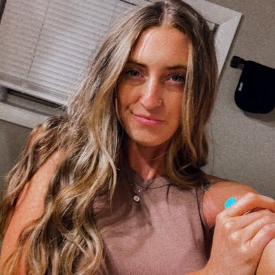 mhcxox's profile picture. tiny human ^1 rjf 🤟🏼🩷