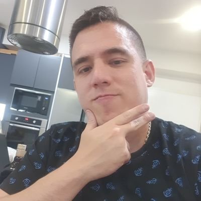 NunzioCandanga's profile picture. En una batalla, la victoria no depende de la cantidad de soldados, sino de las fuerzas que vienen del cielo.