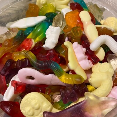 TimHor99's profile picture. Invest men