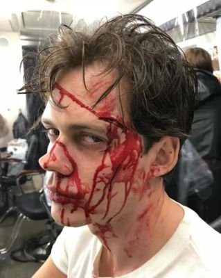 howlcult's profile picture. 𝓪 𝓭𝓪𝓻𝓴 𝓷𝓲𝓰𝓱𝓽 𝔀𝓱𝓮𝓷 𝔂𝓸𝓾 𝓬𝓸𝓶𝓲𝓷𝓰 𝔀𝓲𝓽𝓱 𝓪 𝓼𝓽𝓸𝓻𝓶