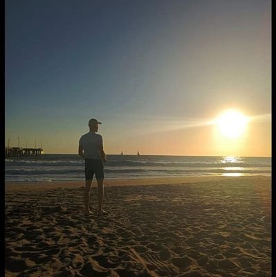 LafitteO's profile picture. #StadeRennais ;
#ToursFC ;
#ToursMetropoleBasket ;
#TousRemparts
#NewYorkKnicks  ;
#BuffaloBills ;
#Gaming ;