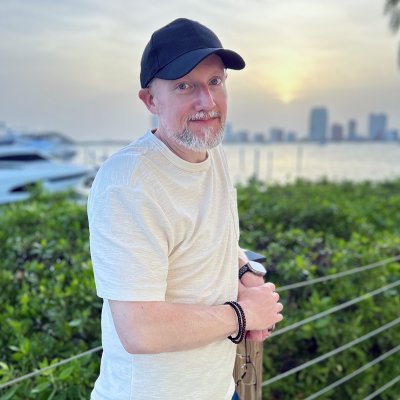 Savvy Attention Merchant & Director of Marketing, brings decades of non-profit expertise, Navy service, & a Georgetown MA to drive impactful digital campaigns.