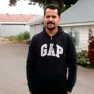 Con tanto ladrón y vividor que me rodea, no hay régimen que valga. Me tienen hasta la madre de sus sinvergüenzadas. Cínicos hijos de puta.