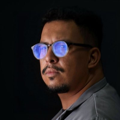 🕺 | Publicitário 📱 | Social Media 💻 | Fotografia 📸
A minha mãe não sabe o que faço até hoje, ela pensar que só sei ficar nas redes sociais.